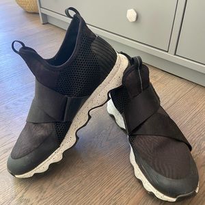 SOREL athletic shoes